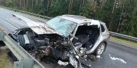 В Смоленской области на трассе Р-120 Volkswagen вылетел на встречку и устроил тройное ДТП - Комсомольская Правда