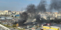 Дым над «Кристаллом»: в гаражном кооперативе у ТРЦ в Тюмени загорелся боксфото - Комсомольская правда