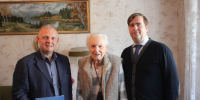 Алексей Орлов поздравил ветерана Михаила Числова со 102-летием - Администрация г. Екатеринбург