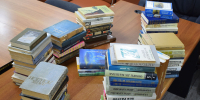 Книга в подарок городу: Курская областная Дума поддержала инициативу по развитию уличных библиотек - Областная Дума