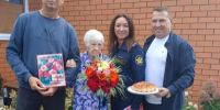 В ИК-5 УФСИН России по Саратовской области поздравили труженицу тыла с 99-летием - УФСИН Саратовской области