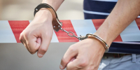 В Петербурге дядя ударил ножом племянника из-за съеденной шоколадки - Комсомольская правда