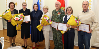 Во Владимирской области вручили премию имени А.И. Артёмовой и памятные жетоны «Они сражались за Родину!» - Администрация области