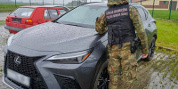 Белорус гнал через Гжехотки в Калининград украденный в Германии Lexus - ИА Русский Запад