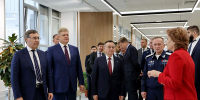 Полпред и федеральные министры осмотрели уникальные фонды Государственной публичной научно-технической библиотеки СО РАН - Администрация Алтайского края