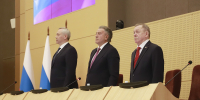 фото Юрия Хомича: на снимке - президиум сессии: Андрей Травников, Андрей Шимкив, Владимир Карпов - Законодательное собрание