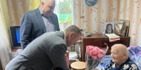 Руководство Новозыбковского округа поздравило ветеранов с 83-й годовщиной освобождения города - Газета Маяк