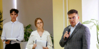 Владимир Сбитнев принял участие в открытии мурала в школе № 38 - Городская Дума