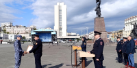 Во Владивостоке росгвардейцы приняли участие в общегородском гарнизонном разводе - Росгвардия