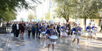 В центре Оренбурга прошло шествие молодых педагогов - ProOren.Ru