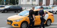 В Свердловской области сокращается число водителей такси из-за их ухода на СВО и в промышленность - УралПолит.Ru