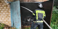 В деревне под Ливнами горел гараж - Орловский Вестник