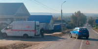 Водитель мопеда столкнулся с машиной и наехал на пешехода в Ижевске - Комсомольская Правда
