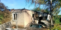 В селе загорелся дом: женщине помогли выбраться, а мужчина погиб в огне - ИА Версия-Саратов