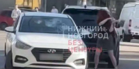 Полиция задержала нижегородку, разбившую несколько машин на проспекте Ленина - НИА Нижний Новгород