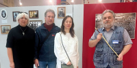 А.А. Ильина (в центре снимка), потомок гжатского купеческого рода Жуковых, во время посещения Историко-краеведческого музея. 23.09.2026 года. - Музей Юрия Гагарина