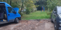 Из калужского двора убрали брошенный автомобиль - Телерадиокомпания Ника