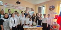 В школе села Гайтер состоялось открытие «Парты Героя», посвящённое памяти выпускника школы Алексея Ермошкина - Единая Россия