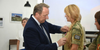 Амурские медали «За содействие СВО» получили волонтеры из Курска - Единая Россия