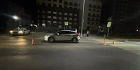 «Ехали вдвоем и не спешились»: в Тюмени иномарка сбила школьниц на самокате прямо на переходефото - Комсомольская правда