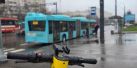 В Ростове-на-Дону эвакуировали 25 брошенных на улицах прокатных электросамокатов - Комсомольская правда