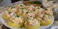 Не салат и не бутерброды: обычная картошка под крабовой шапочкой уходит со стола первой - Pg11.Ru