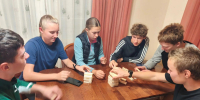 Рецепт идеального вечера - оладушки и настолки - ОСШОР по лыжным гонкам и биатлону Л.Н. Носковой