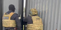 При силовой поддержке спецназа Росгвардии в Удмуртии задержаны подозреваемые в мошенничестве при получении банковского кэшбэка (видео) - Росгвардия
