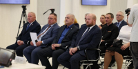 Депутатам Псковского заксобрания вручили удостоверения - InformPskov.Ru