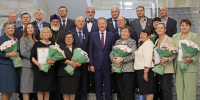 Губернатор Виктор Томенко вручил государственные награды жителям Алтайского края Фото №1 - Алтайская правда