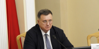 Анатолий Овсянкин поздравил заслуженных смолян - Смоленская газета