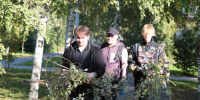 Омичи разных национальностей вышли на субботник в сквере Дружбы народов - Вечерний Омск
