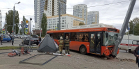Инспекция труда проверит ДТП с двумя автобусами на улице Родионова в Нижнем - Newsroom24.Ru