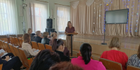 В Ровеньках прошёл городской семинар по профилактике суицидального поведения среди обучающихся. - Город Ровеньки