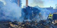 Два человека погибли при пожаре в частном доме под Кингисеппом - Петербургский дневник