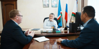 Дмитрий Садовников обсудил развитие сотрудничества с Хангаласским улусом - Администрация г. Якутск