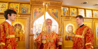 Глава Красноярской митрополии совершил Литургию в храме Воскресения Христова города Красноярска - Епархия