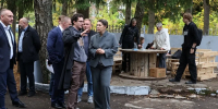В Алексине молодежь помогает благоустраивать парк с помощью тактического урбанизма - Правительство области