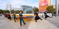 В Краснодаре на Главной площади торжественно подняли флаг города - Комсомольская Правда