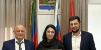 Член Общественной палаты Дагестана Айида Караханова удостоена благодарности фонда «Все вместе» - Общественная Палата