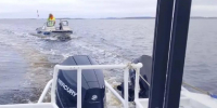 спасатели подцепили заглохшую лодку в море - Петрозаводск говорит
