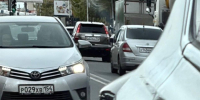 В Новосибирске водитель Toyota устроил конфликт после перестроения в ряд - Сиб.фм