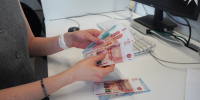 В Гострудинспекции Мурманской области рассказали, за что могут удержать деньги из зарплаты - КП Мурманск