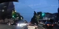 Момент ДТП с мотоциклистом сняли на видео в Воронеже - ГТРК Воронеж
