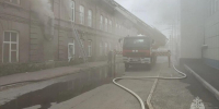 Площадь пожара в двух зданиях в Томске выросла до 1,6 тысячи "квадратов" - M24.Ru