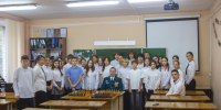 Ветеран СВО Сергей Богомолов провёл шахматный турнир для детей в Пскове - InformPskov.Ru