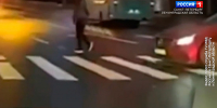 В Петербурге привлекли к ответственности автоледи за езду по пешеходному переходу - ГТРК Санкт-Петербург