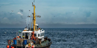 На Камчатке возобновили поиски моряков, пропавших при пожаре на рыболовном судне - РТВ-Подмосковье