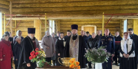 Ачинский благочинный совершил молебен в строящемся Крестовоздвиженском храме села Новая Еловка 1 - Ачинское благочиние