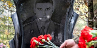 В Хакасии офицеры СОБР Росгвардии почтили память героев-сослуживцев - Агентство Информационных Сообщений